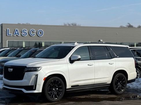 Used 2023 Cadillac Escalade Sport Platinum w/ LPO, ONYX Package image 1