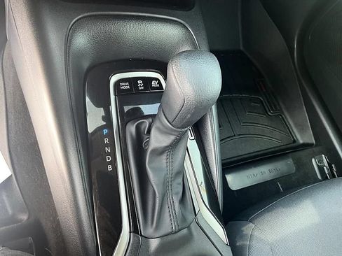 Used 2024 Toyota Corolla LE FWD image 24