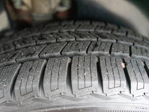 Used 2023 Kia Telluride EX w/ EX Captain's Chair Package image 37