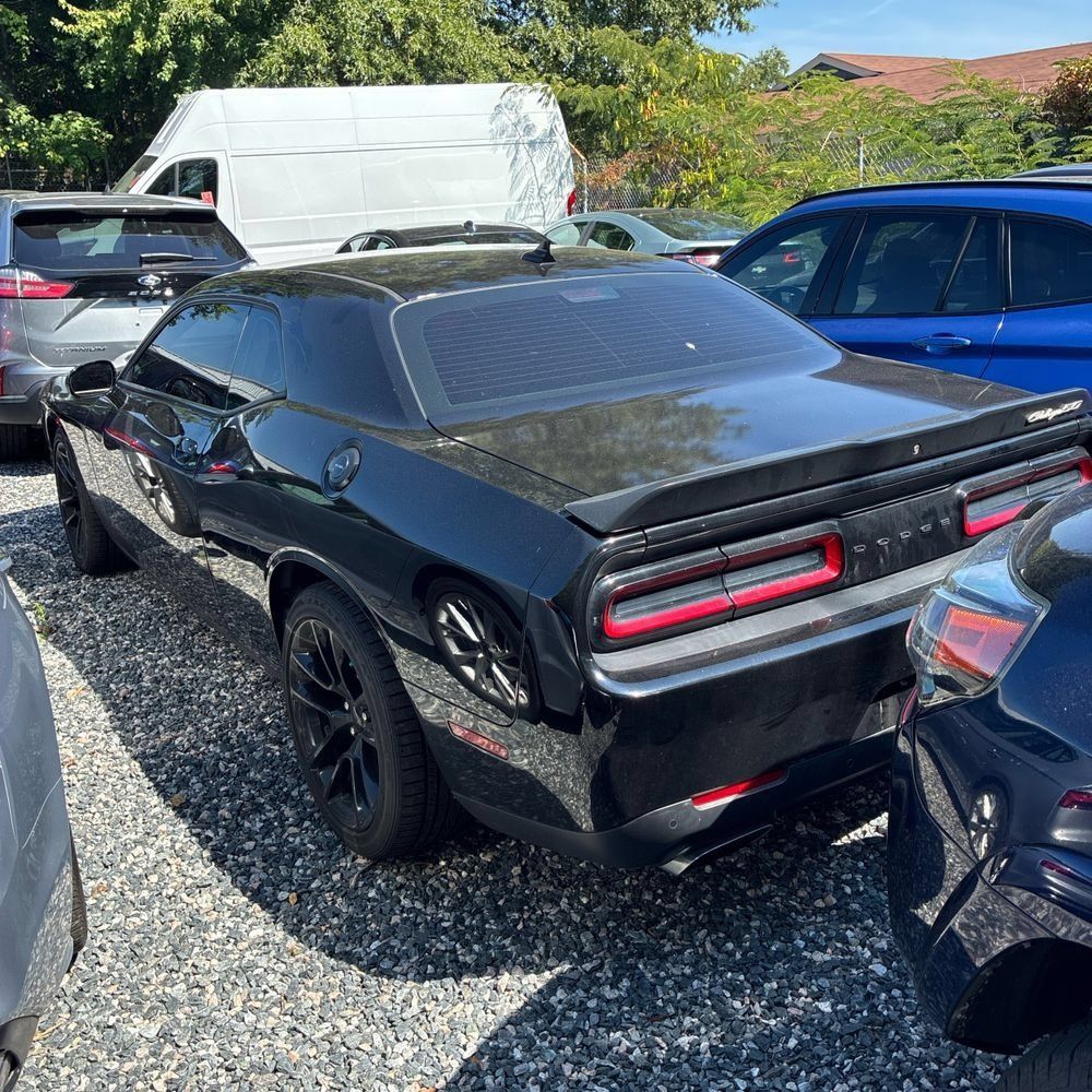 Used 2020 Dodge Challenger R/T RWD image 4