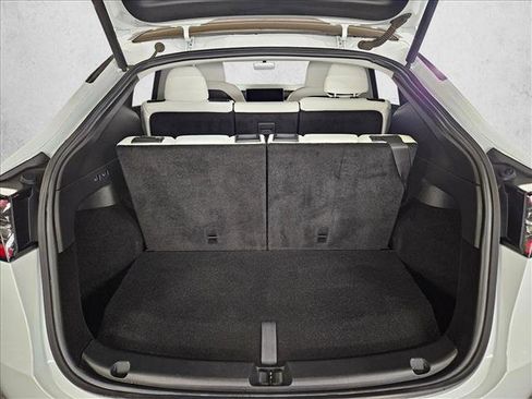 Used 2021 Tesla Model Y Long Range image 6