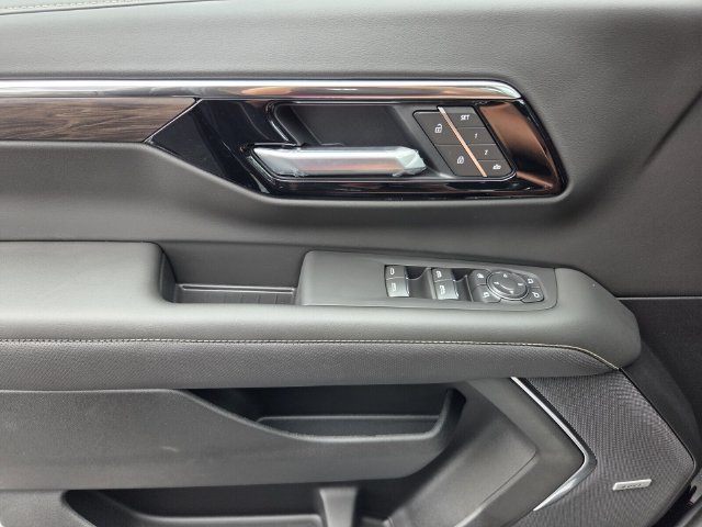 New 2026 Chevrolet Tahoe Premier AWD/4WD image 14