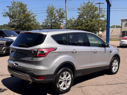 Used 2017 Ford Escape SE w/ SE Cold Weather Package AWD/4WD image 6