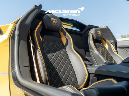 Used 2019 Lamborghini Aventador S AWD/4WD image 12