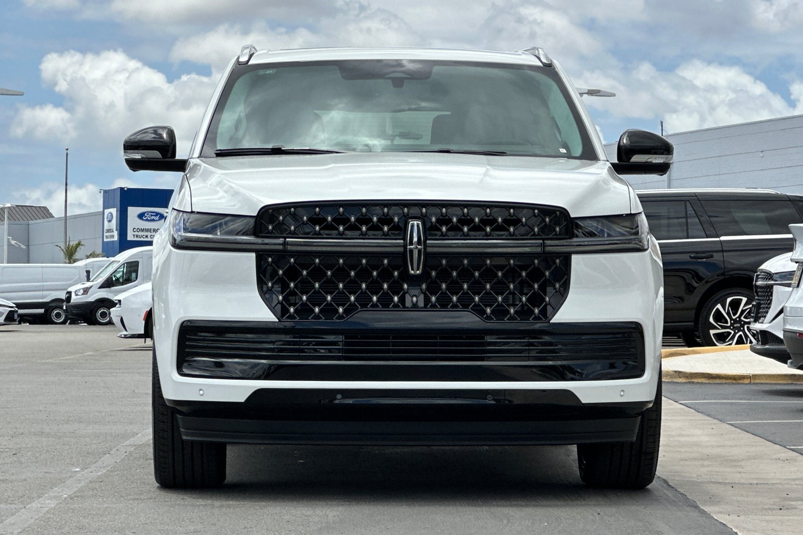 New 2026 Lincoln Navigator L Black Label AWD/4WD image 8