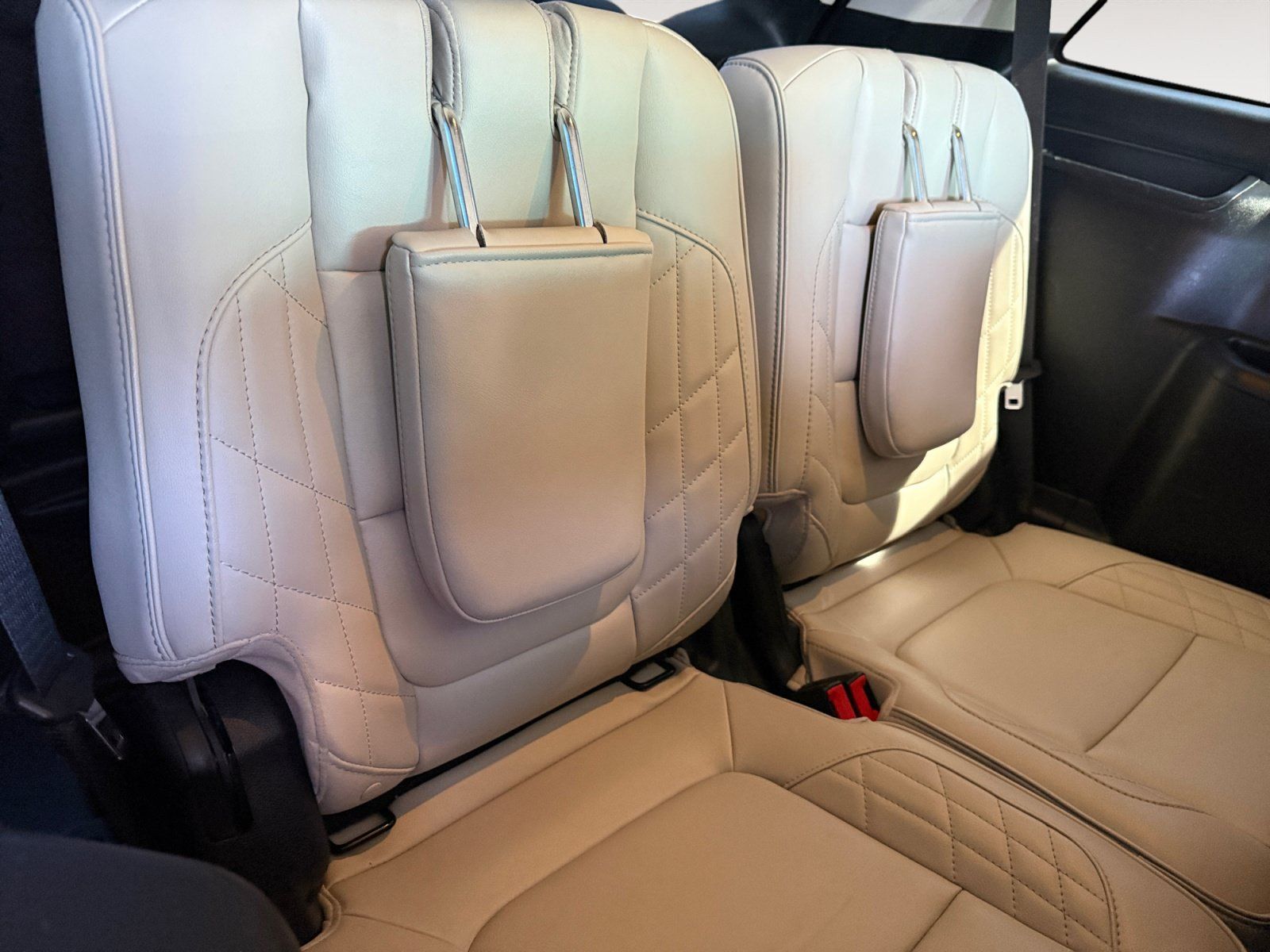 Used 2016 Ford Explorer Platinum AWD/4WD image 18