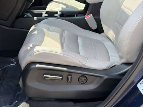 Used 2017 Honda CR-V EX-L image 16