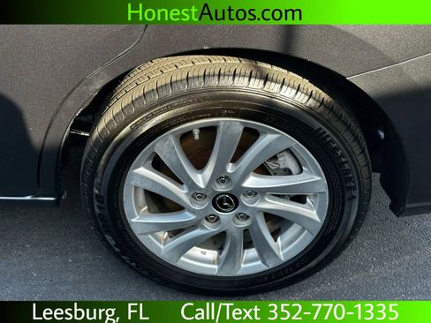 Used 2015 MAZDA MAZDA5 Sport image 27