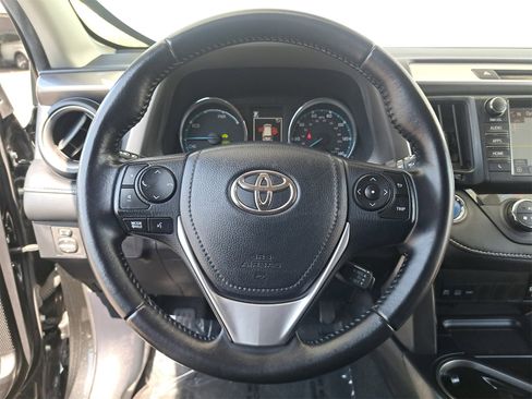 Used 2016 Toyota RAV4 XLE image 18
