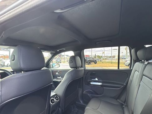 New 2026 Mercedes-Benz GLB 250 image 13