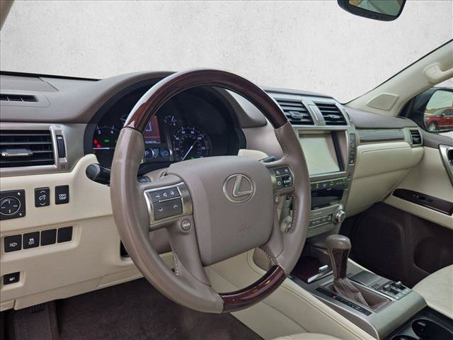 Used 2015 Lexus GX 460 w/ Premium Package AWD/4WD image 10