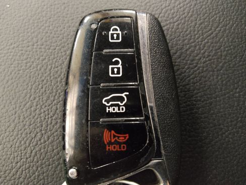 Used 2018 Hyundai Santa Fe Sport w/ 2.4L Value Package 02 FWD image 32