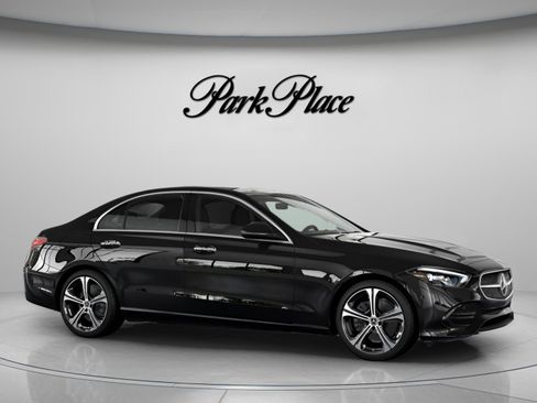 Used 2025 Mercedes-Benz C 300 Sedan image 29