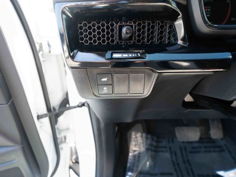 Used 2025 Honda CR-V EX-L image 11