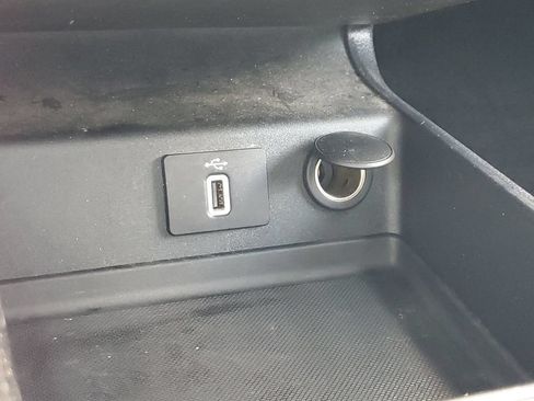 Used 2017 Ford Fusion SE w/ Fusion SE Technology Package AWD/4WD image 29