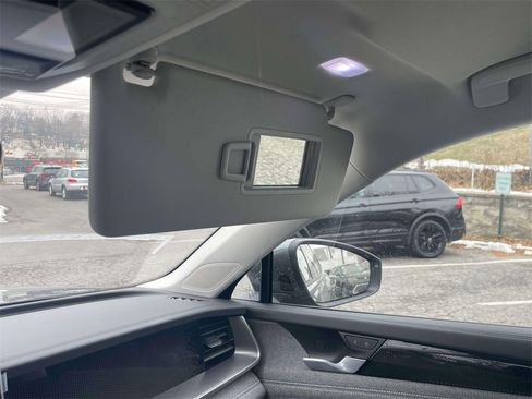 New 2026 Volkswagen Tiguan SE image 28