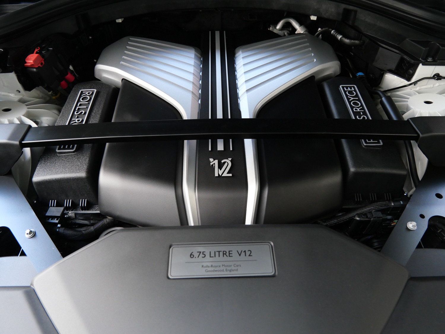 Certified 2025 Rolls-Royce Cullinan AWD/4WD image 30