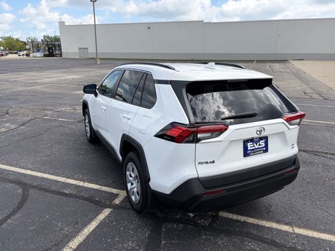 Used 2019 Toyota RAV4 LE w/ All Weather Liner Package AWD/4WD image 4