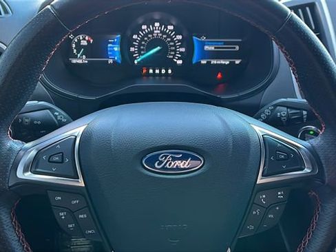 Used 2022 Ford Edge ST-Line AWD/4WD image 30