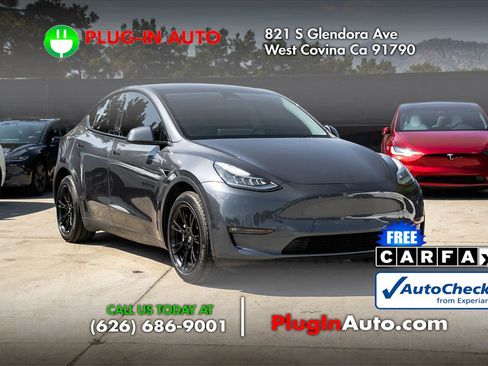 Used 2022 Tesla Model Y Long Range AWD/4WD image 3