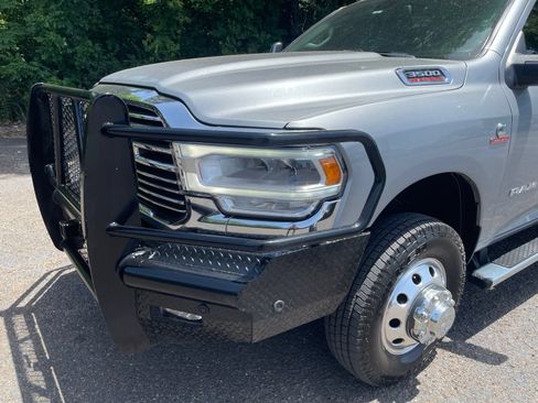 Used 2024 RAM 3500 Laramie AWD/4WD image 11