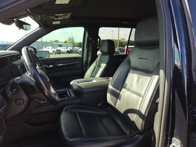 Used 2021 GMC Yukon Denali w/ Denali Premium Package AWD/4WD image 14