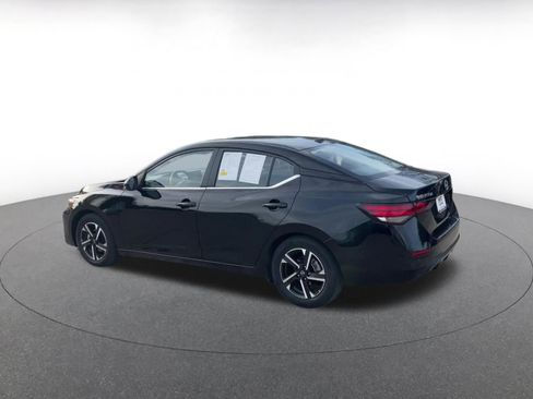 Used 2025 Nissan Sentra SV FWD image 10