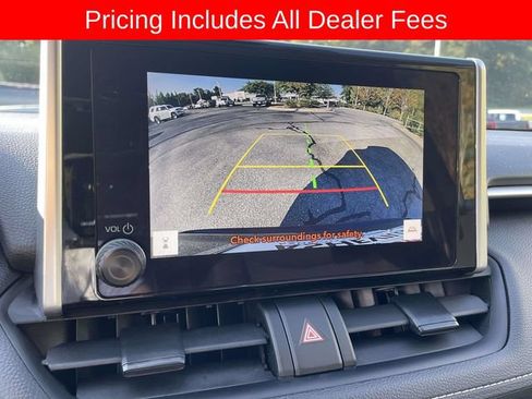 Used 2025 Toyota RAV4 XLE AWD/4WD image 30