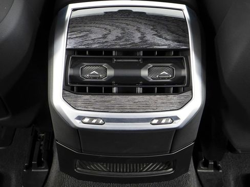 Used 2023 BMW 740i w/ Parking Assistance Package RWD image 23