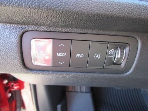 New 2026 Chevrolet Traverse Z71 w/ LPO, Floor Liner Package image 23