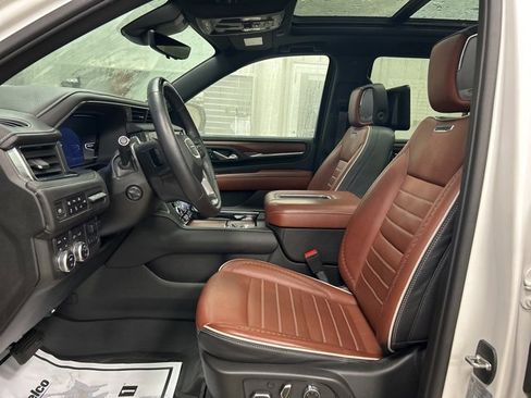 Used 2024 GMC Yukon Denali Ultimate image 10