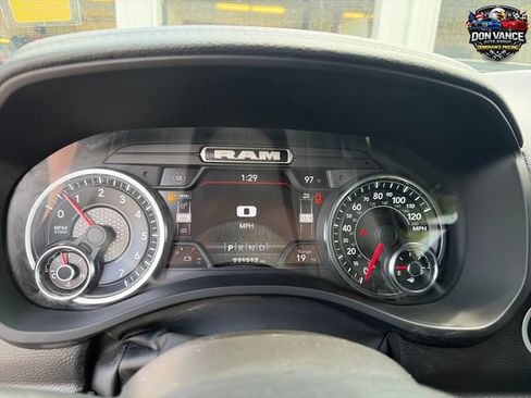 Used 2023 RAM 1500 Laramie AWD/4WD image 18