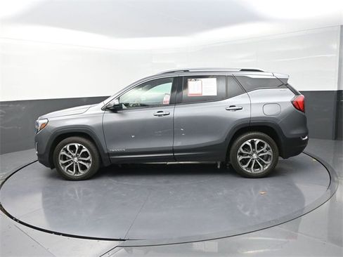 Used 2021 GMC Terrain SLT image 4