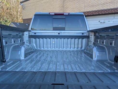 Used 2025 Chevrolet Silverado 1500 LT Trail Boss w/ Convenience Package II image 18