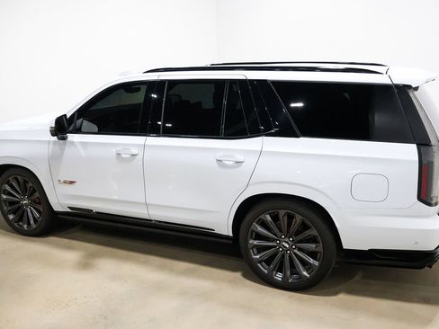 Used 2026 Cadillac Escalade V image 15