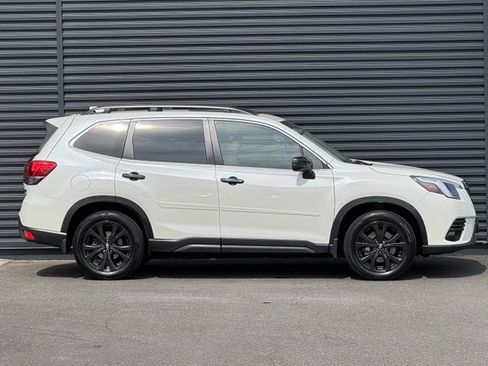 Used 2023 Subaru Forester Limited AWD/4WD image 8