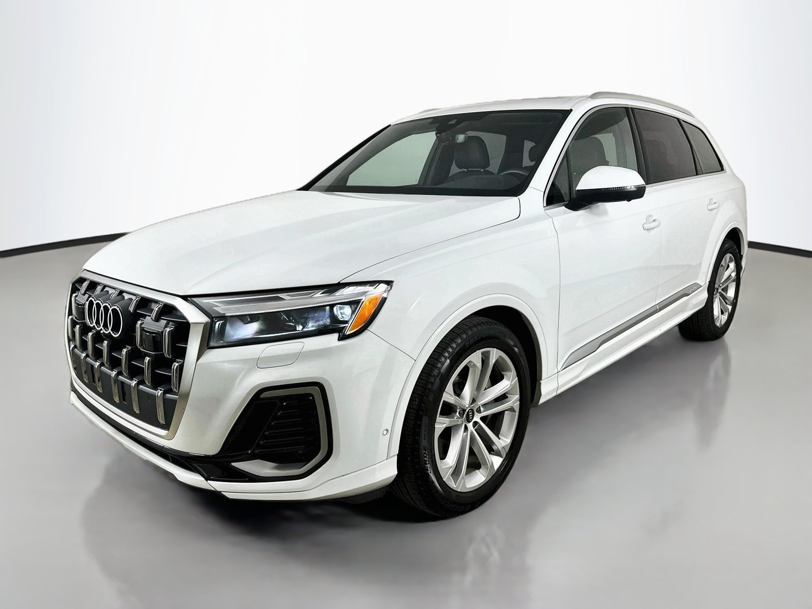 Certified 2026 Audi Q7 3.0T Premium Plus w/ Premium Plus Package AWD/4WD image 1