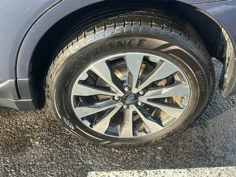Used 2017 Subaru Outback 2.5i Limited image 35