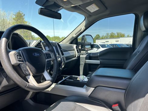 Used 2021 Ford F250 Lariat w/ Lariat Ultimate Package AWD/4WD image 14