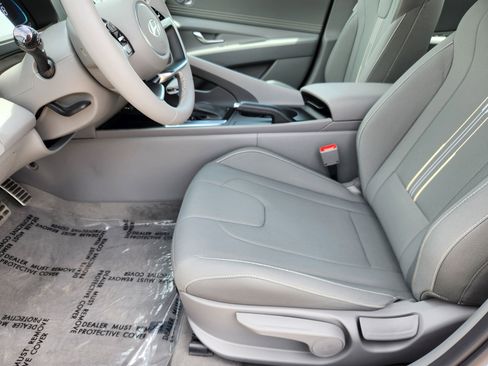 New 2025 Hyundai Elantra Sport image 7