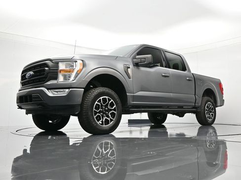 Used 2022 Ford F150 XLT w/ Equipment Group 301A Mid image 40