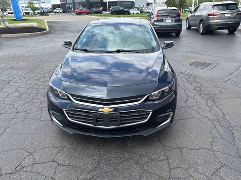 Used 2018 Chevrolet Malibu LT w/ Leather Package image 11