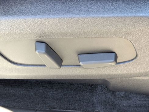 Used 2023 Kia Carnival SX image 38