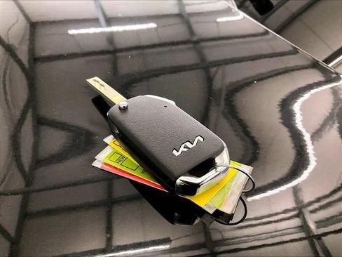 Used 2023 Kia Sportage LX FWD image 9