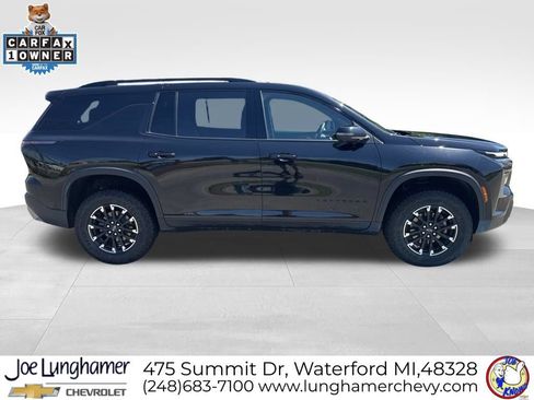 Used 2024 Chevrolet Traverse Z71 w/ Enhanced Driving Package AWD/4WD image 2
