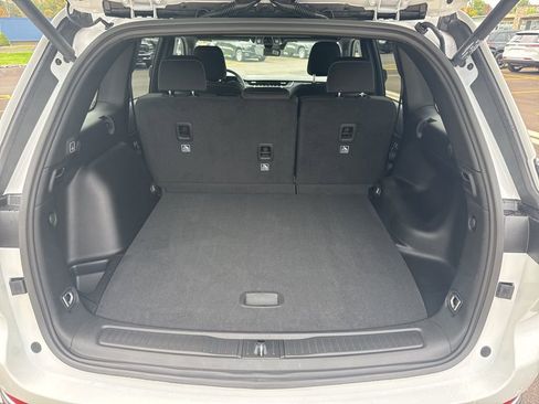 New 2025 Jeep Grand Cherokee Laredo X w/ Luxury Tech Group I image 12