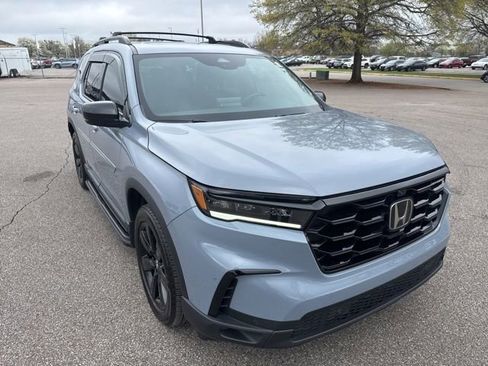 Used 2025 Honda Pilot Black Edition image 7