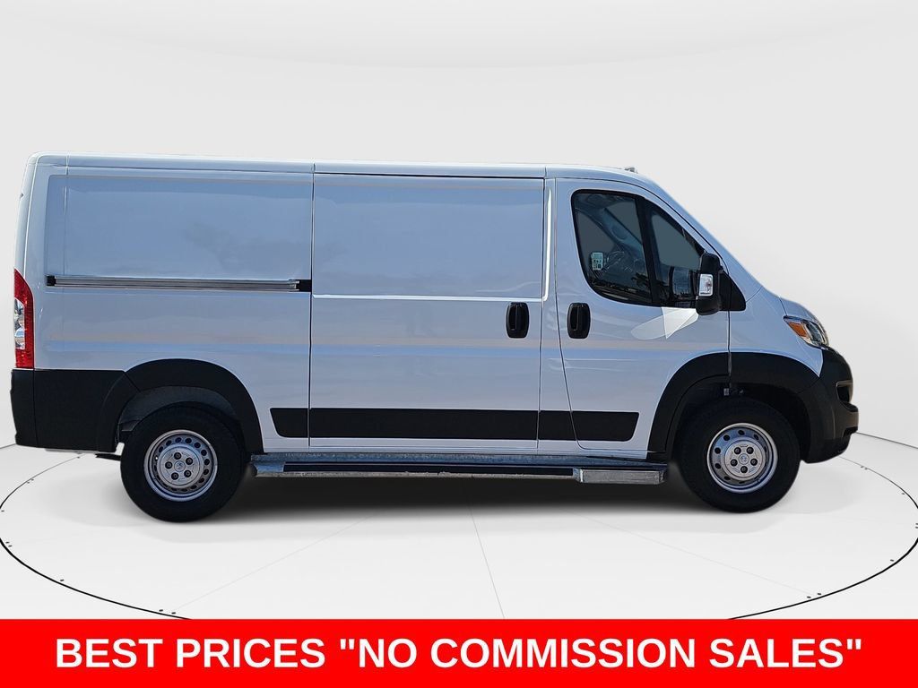Used 2025 RAM ProMaster 2500 w/ U-Haul Equipment Group FWD image 2