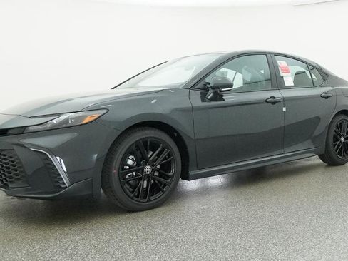 New 2026 Toyota Camry SE FWD image 20