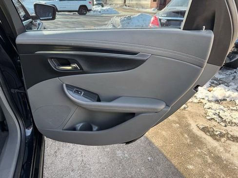 Used 2018 Chevrolet Impala LT image 28